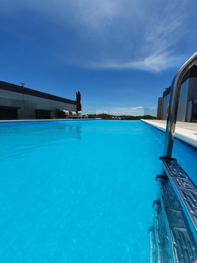The Lanes Hotel Tutong Екстер'єр фото
