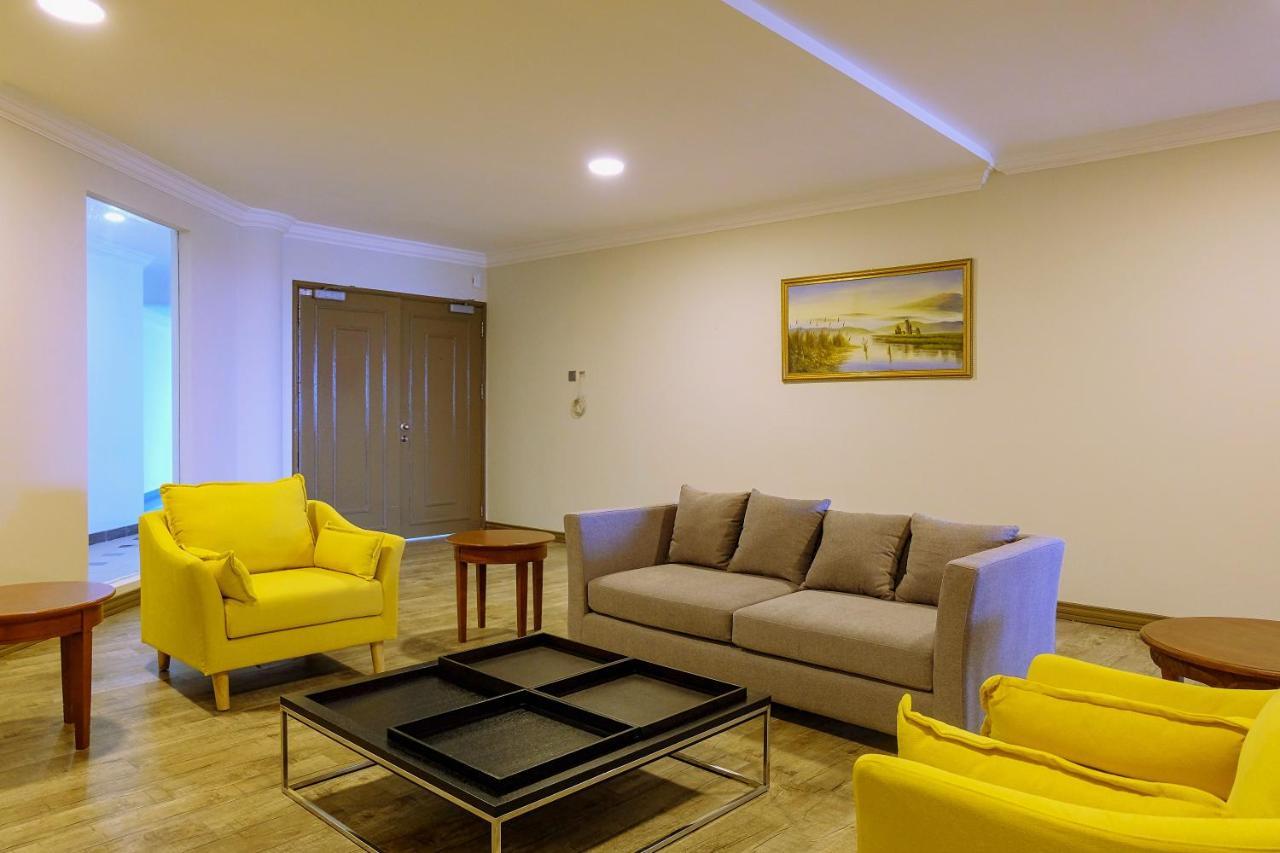 The Lanes Hotel Tutong Екстер'єр фото