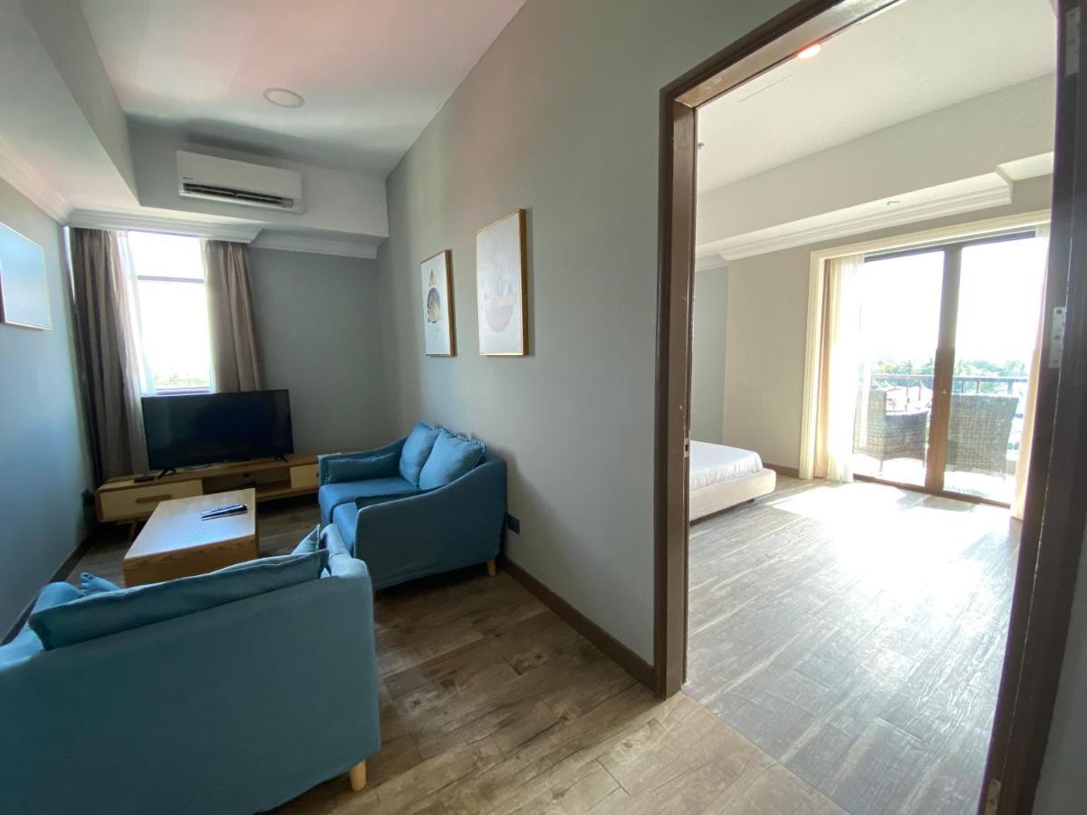 The Lanes Hotel Tutong Екстер'єр фото